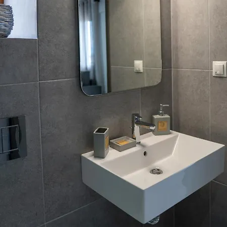 Apartment Sea View Grek Nea 3 *